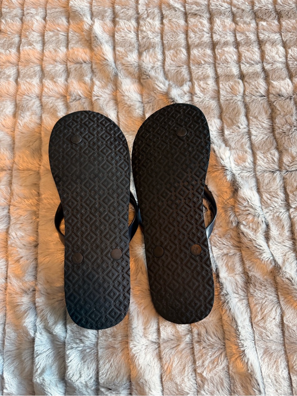 Tory Burch Women’s Navy Blue Logo Flip Flops - Picture 12 of 14